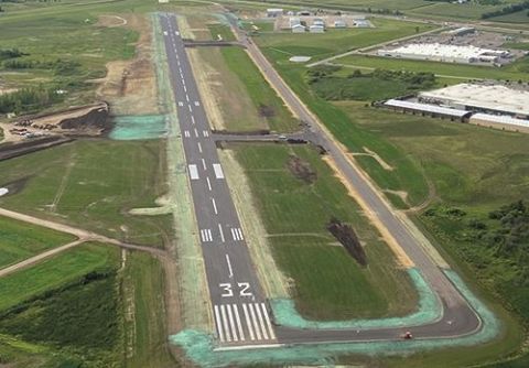 city airport runway detroit