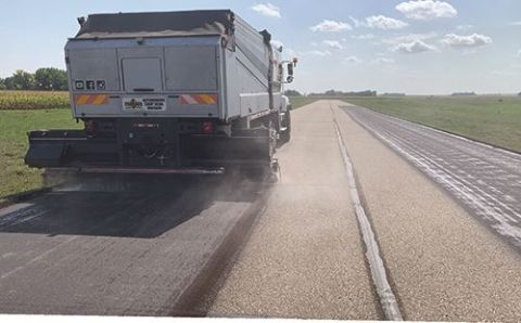 Airports Apply Heavy Surface Treatment to Increase Service Life of Asphalt Runways