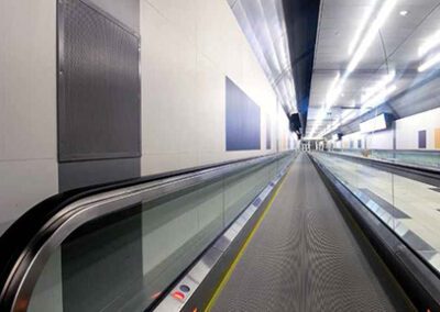 Toronto Island Airport Adds Underwater Pedestrian  Tunnel