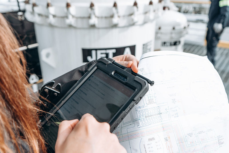 Canadian Fueling and Deicing Consortia Make the Switch from Hard Copies to Software